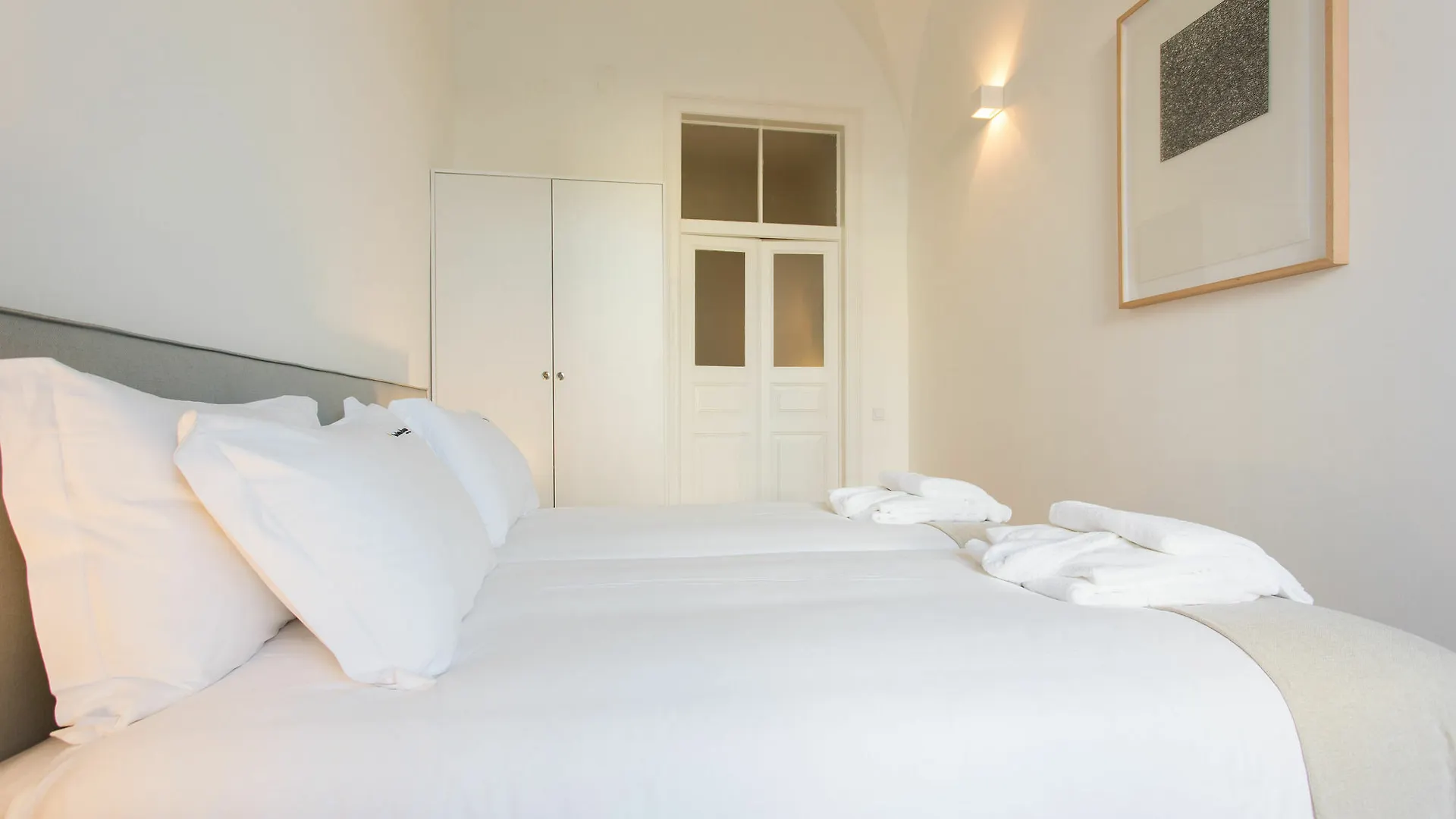 Feels Like Home Chiado Prime Suites Lisboa Oda ve Kahvaltı