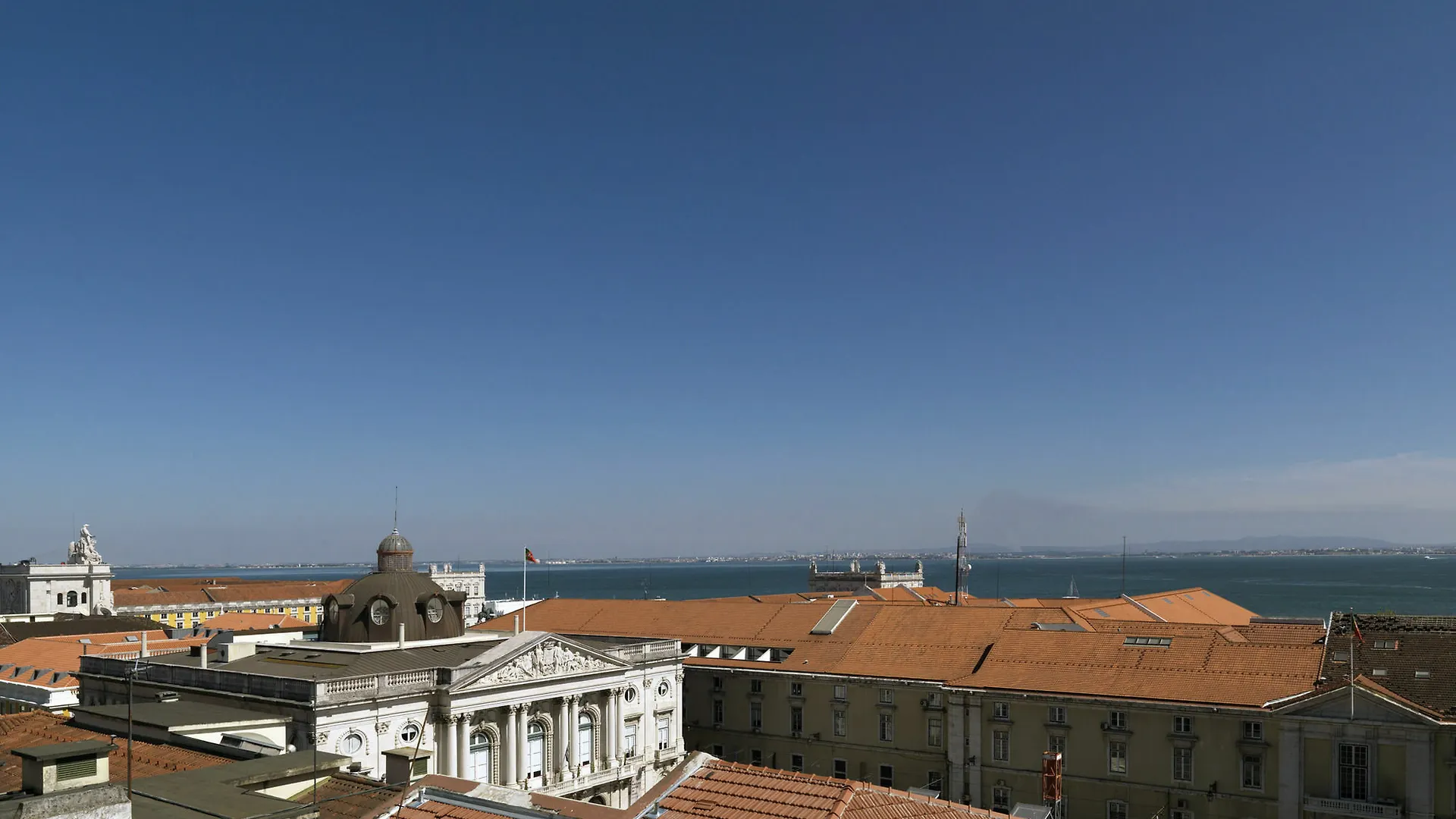 Feels Like Home Chiado Prime Suites Lisboa 3*,  Portekiz